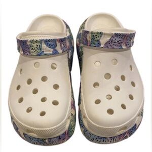 CROCS Classic Crush Butterfly Platform Clogs with butterfly design - size 11